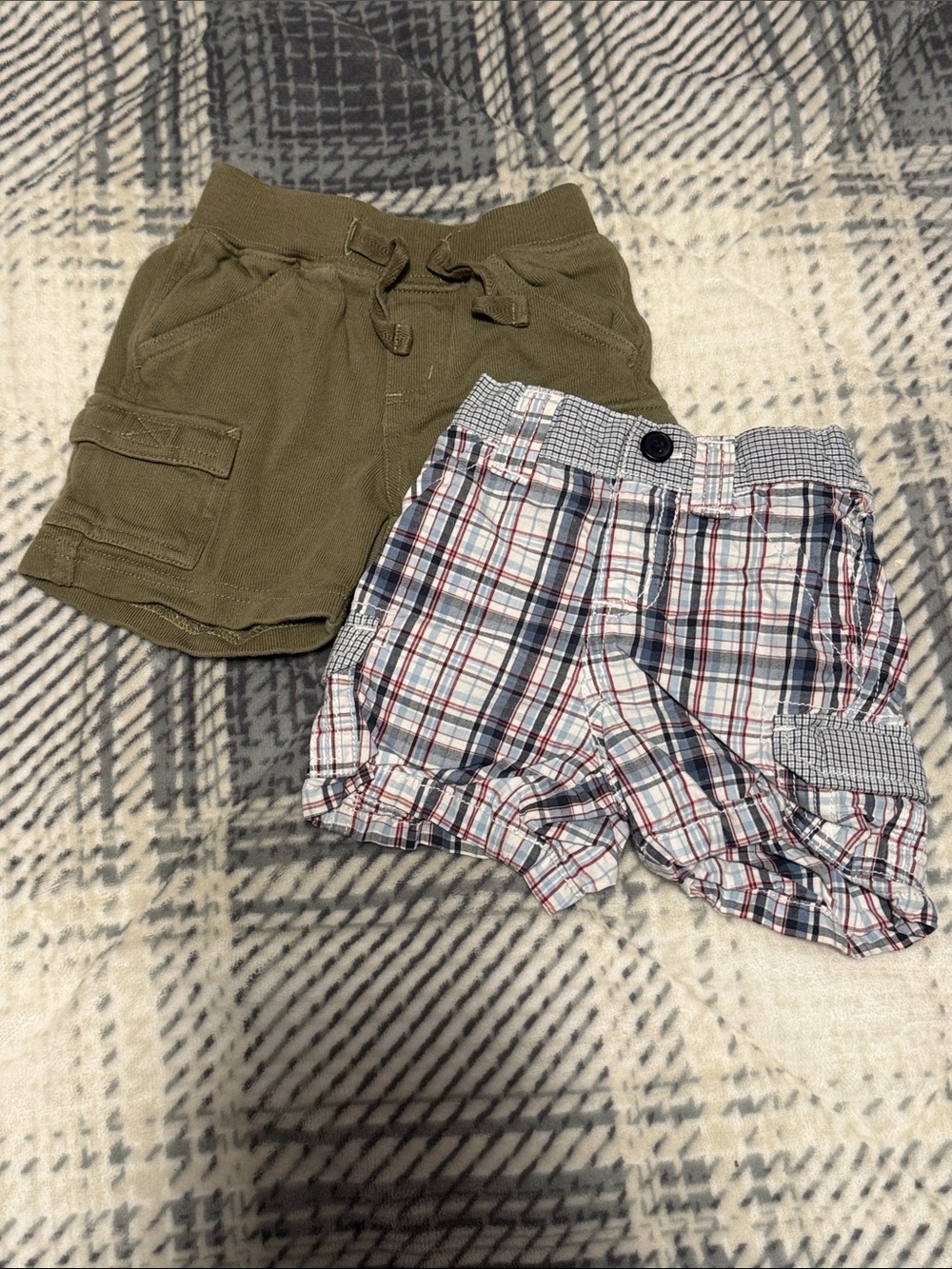 Gymboree Kids Olive Cargo Shorts and Plaid Cotton Shorts Set